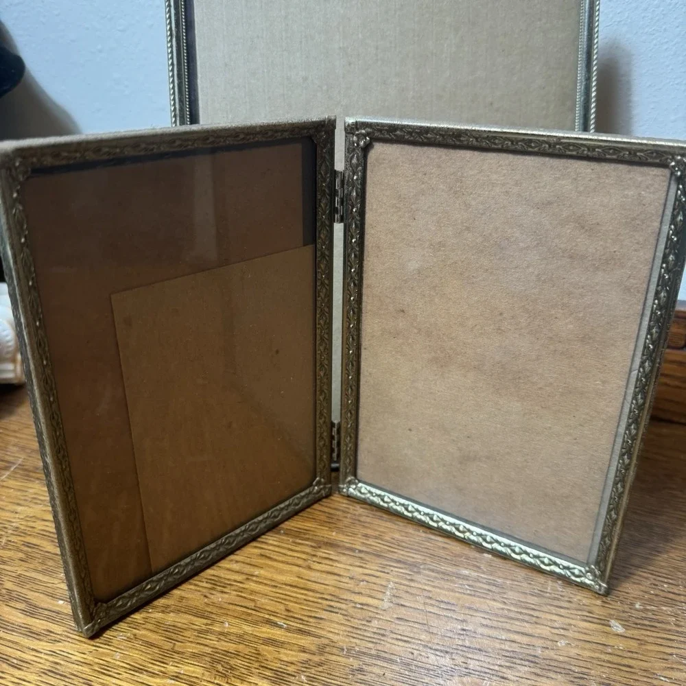 Lot of 7 Vintage Metal Photo Frames 8x10 5x7 Folding Double Gold Tone